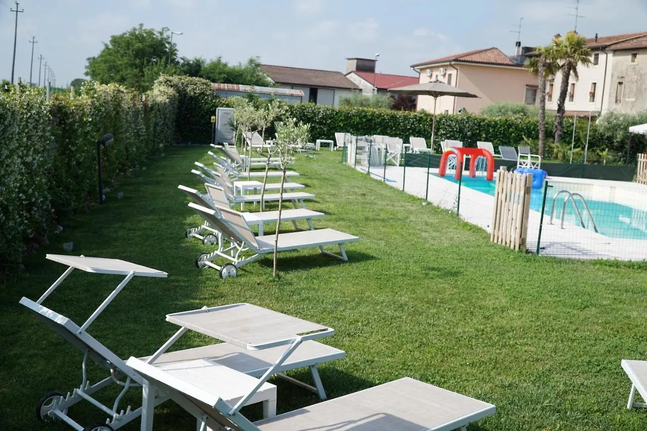 B&B Eldorado Sommacampagna Couette-café