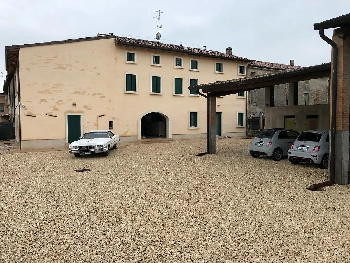 B&B Eldorado Sommacampagna Couette-café